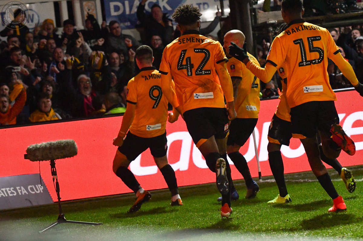 包含罗马迎足总杯关键赛，冲刺阶段调整名单，态度坚定，球队文化再被提及的词条