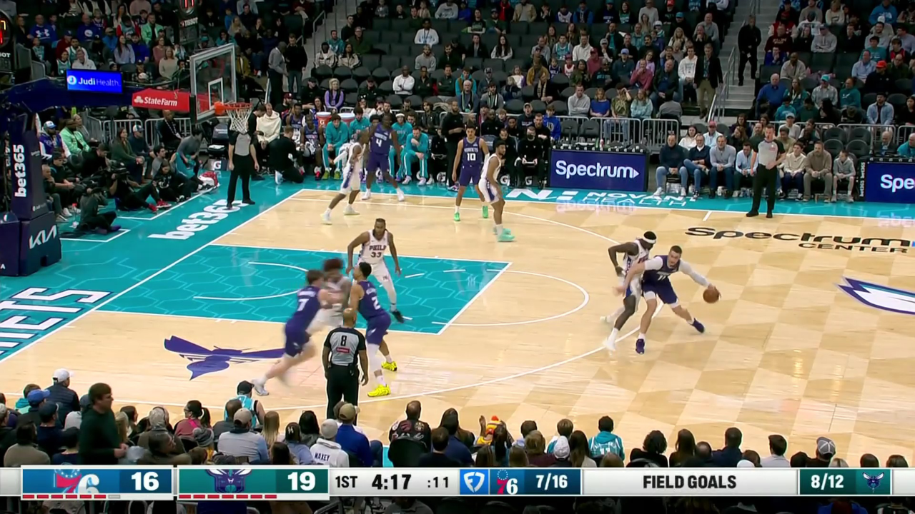 包含集结日尤文图斯备战NBA常规赛费城76人临场应变，媒体一致点评：萨克拉门托国王国际比赛日伤情更新的词条